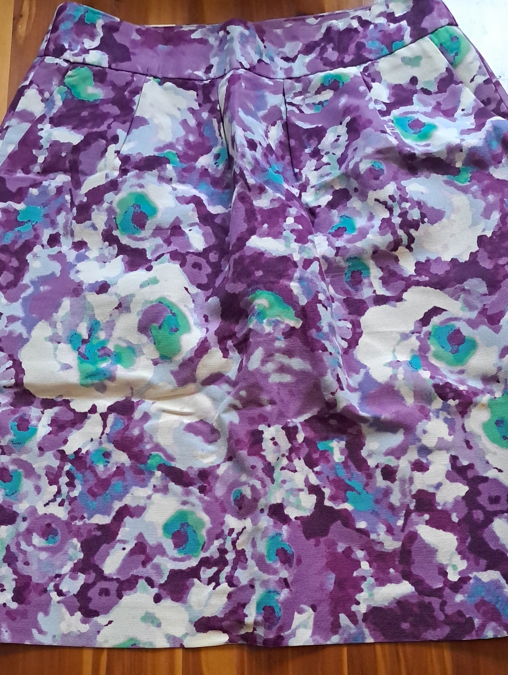 SKIRT WITH POCKETS Subcategory Identification